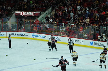 Carolina Hurricanes vs. Boston Bruins, bitka